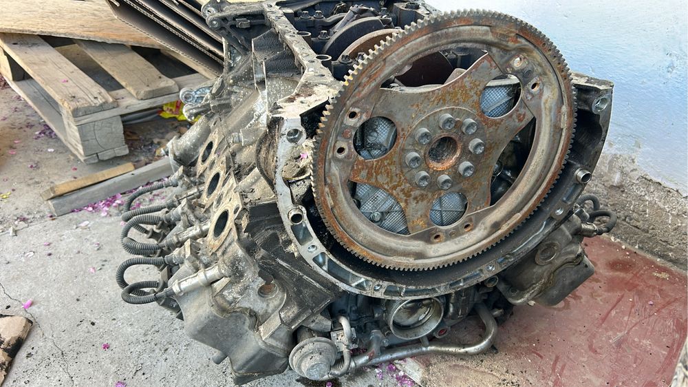 Продам Двигатель б/у М112 2.8