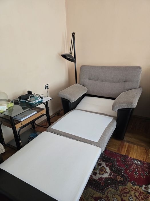 Разтегателен диван и фотьойл