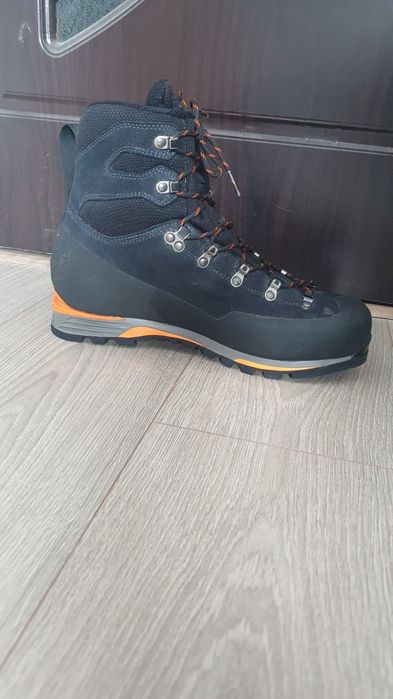 Bocanci de iarna tip B2 ,Scarpa Manta Tech Gtx