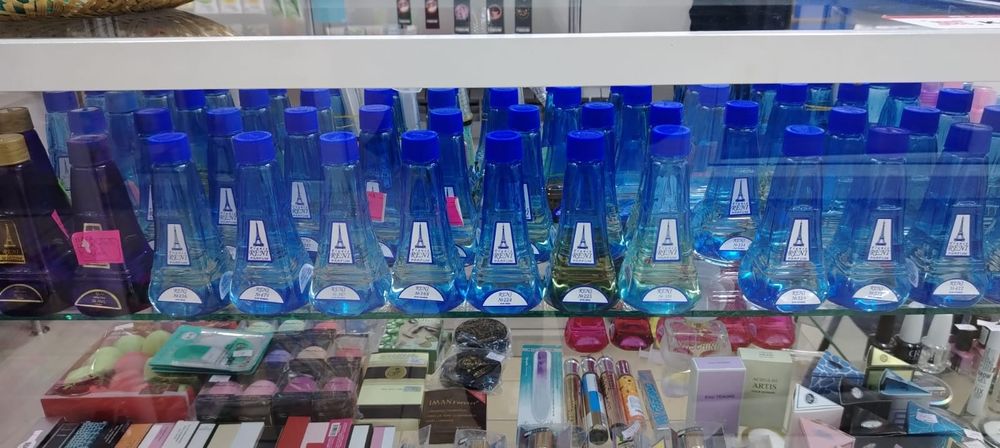 Продаётся отдел парфюмерии