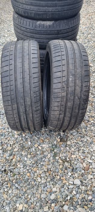 Vând 2 Anvelope de VARĂ Vredestien Giugiaro 245/45 ZR 19 DOT 0622