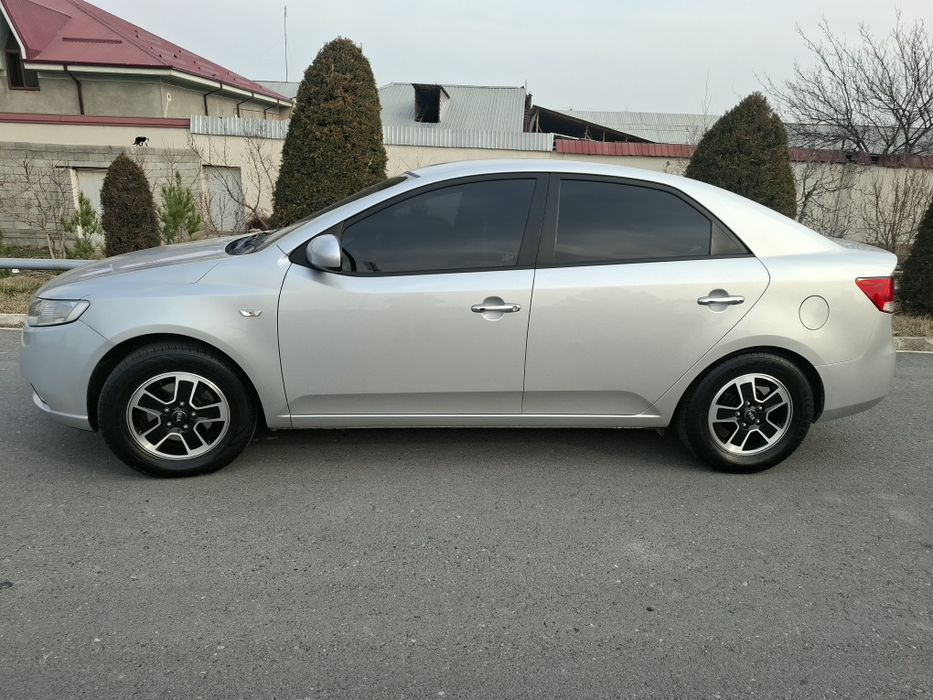 Киа Форте авто мошина