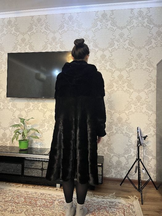 Шуба норковая черная