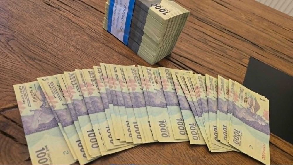 Pachet 1.000 bancnote UNC – 1.000.000 Rupii Indoneziene – consecutive – certificat autenticitate