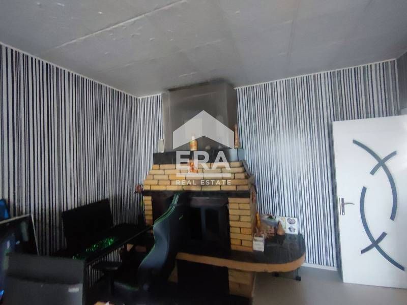 Страхотен обзаведен тристаен апартамент кв.Бадема