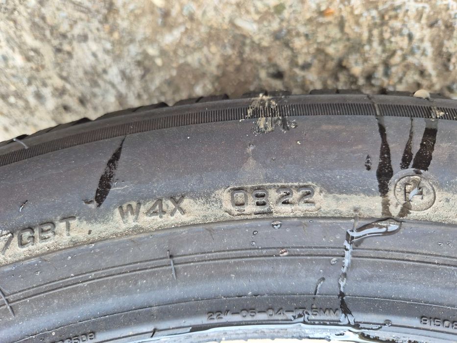 2 Anvelope de IARNA - 285/40/22 BRIDGESTONE Stare Foarte buna DOT 2022