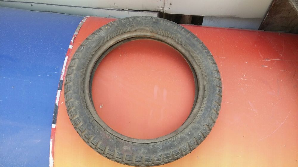 Пакрышка ссср навая 16размер