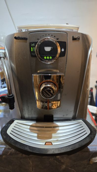 Aparat de cafea cu boabe Saeco defect