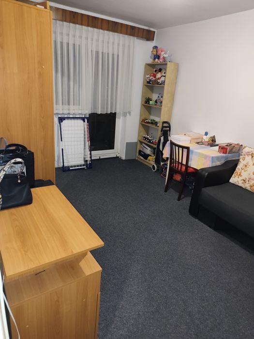PF vând apartament de 2 camere, decomandat, in Manastur, pe Calea Floresti
