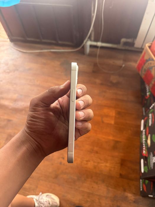 Iphone13 white 128Gb