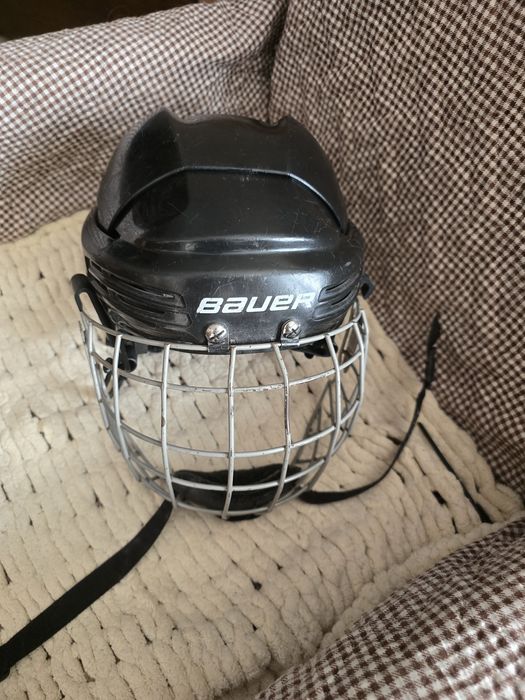 Bauer шлем с регулировкой под объем головы