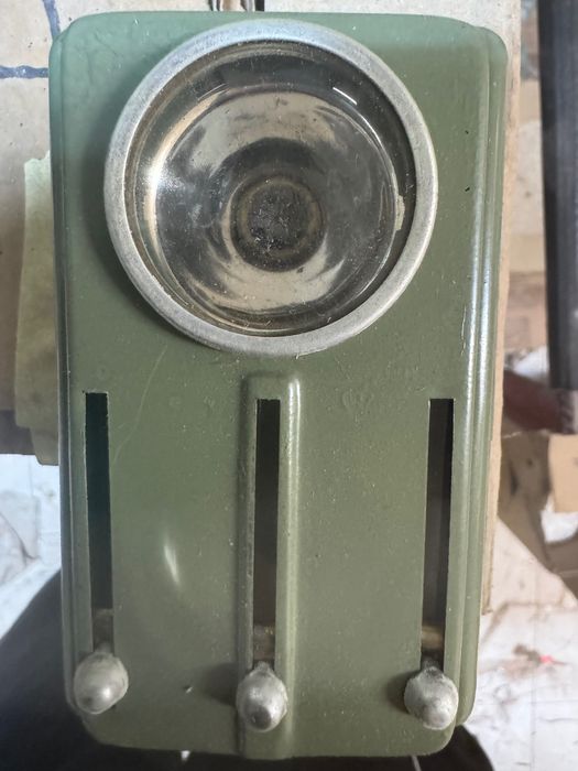 Продавам български  фенер