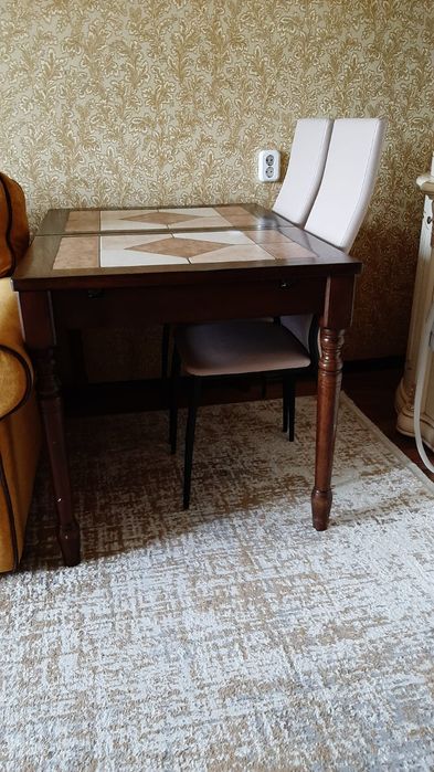 Продам кухонный стол