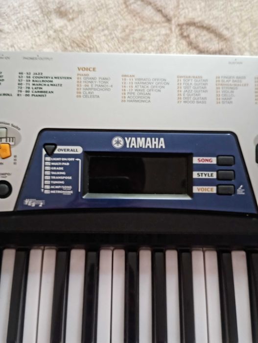 Учебна клавирен истромент Yamaha