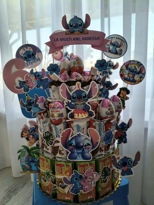 Tort din dulciuri ambalate