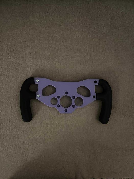 Vand Volan ThrustMaster T300