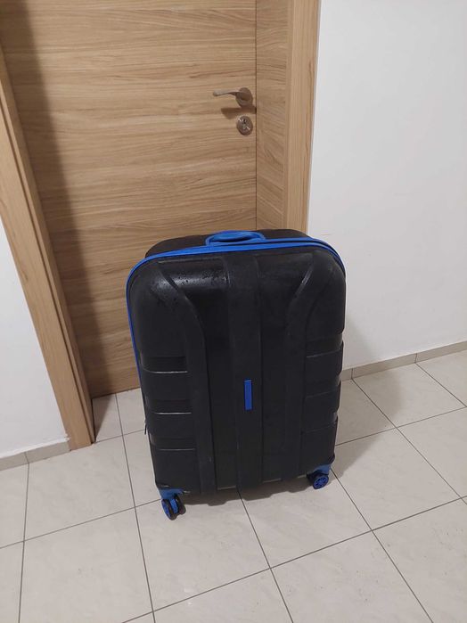 Маневрен голям куфар