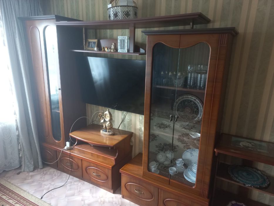 Зальная стенка в нормальном состоянии