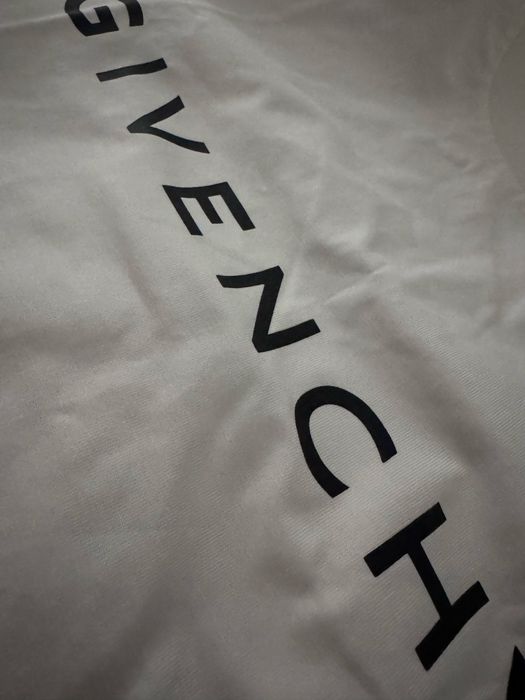 футболка givenchy, размер М, по факту L