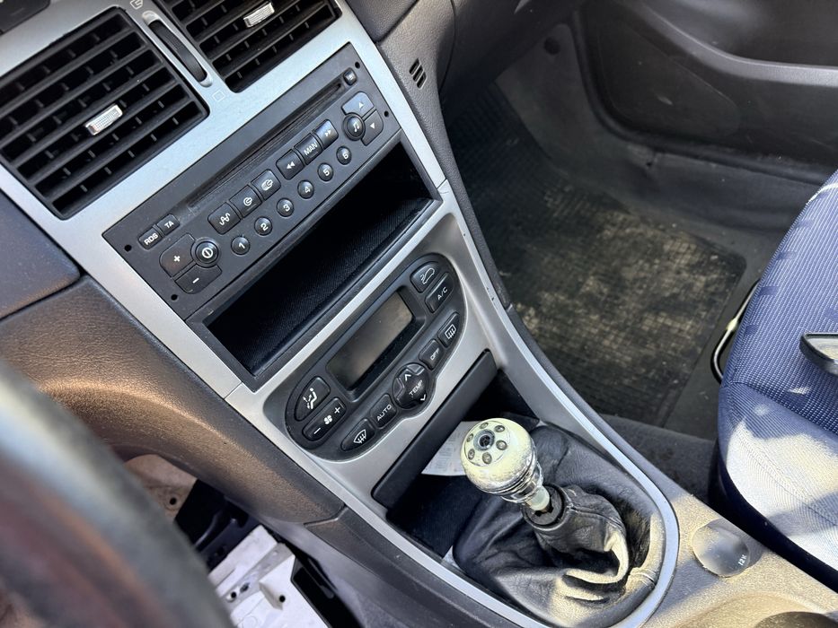 НА ЧАСТИ Peugeot 307sw 2.0i бензин 136кс RFN 7 седалки панорама брони