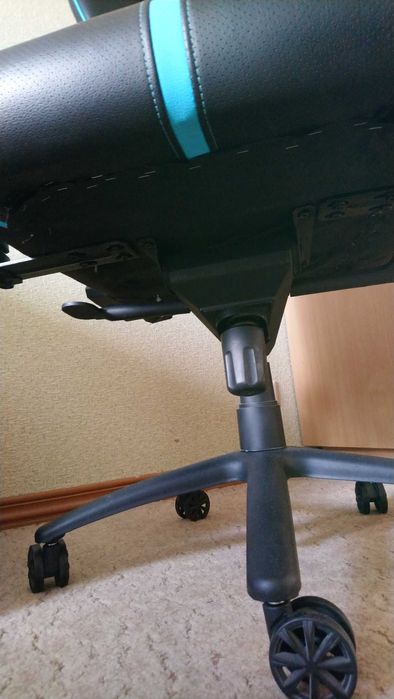 Кресло ThunderX3 BC7-BC, Black-Cyan