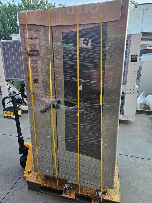 Конвектомат Convotherm OEB 20.10 - 20 тави с количка - на ток