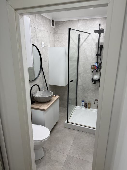 Apartament cu 3 camere,zona Republicii
