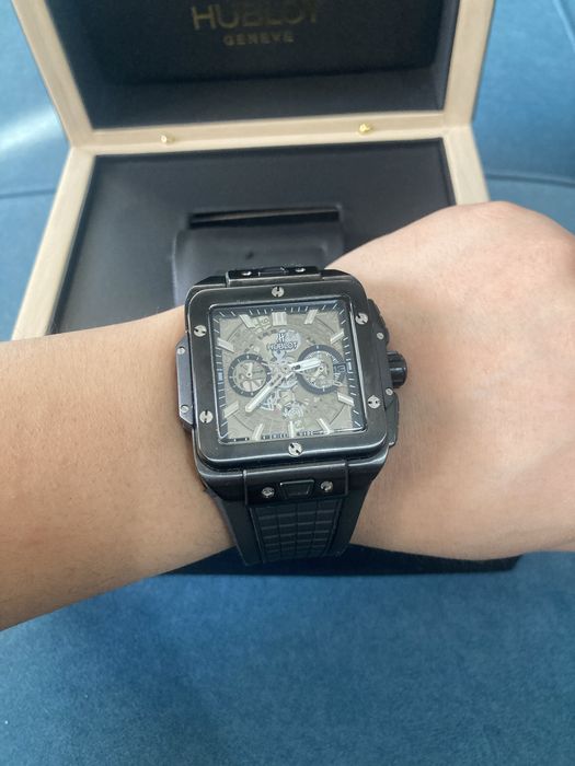 Продам часы Hublot
