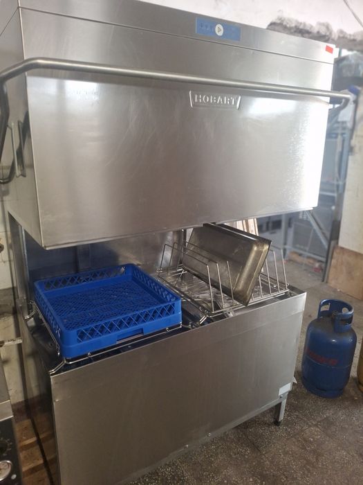 Миална машина професионалена посудна HOBART