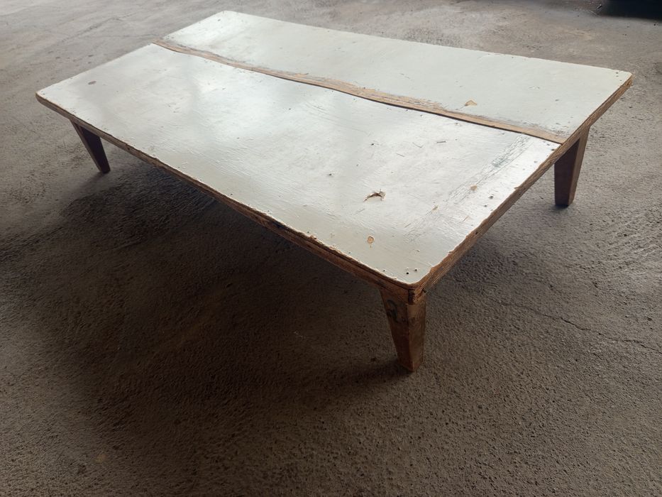 На продажу / стол  / .