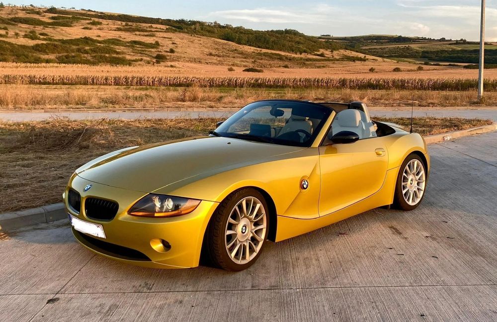 BMW Z4 culoare unicat, bine intretinuta, folosita in tara putin