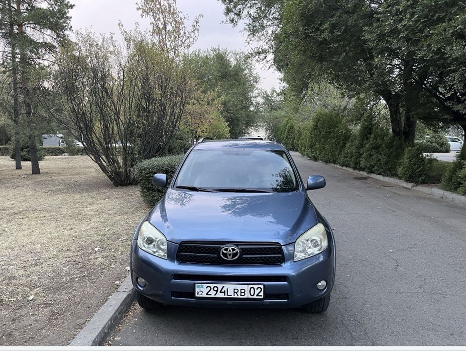 Продам Toyota RAV4