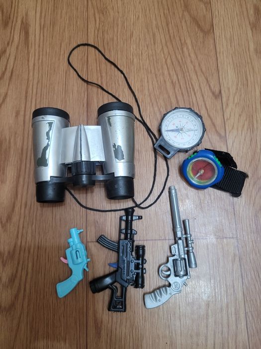 Игрушки солдатики, роботы для мальчика