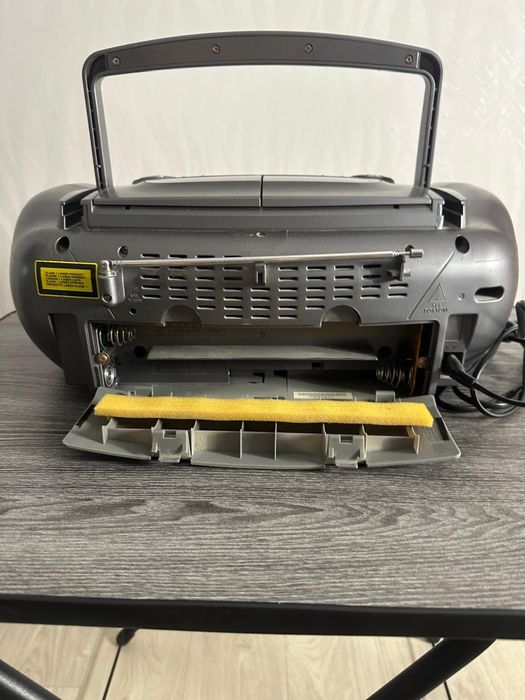 Продам магнитолу