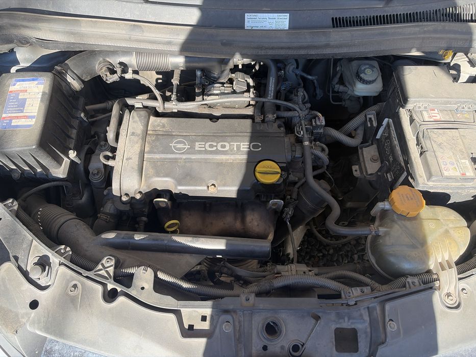 Vand opel corsa D 1.2 benzina
