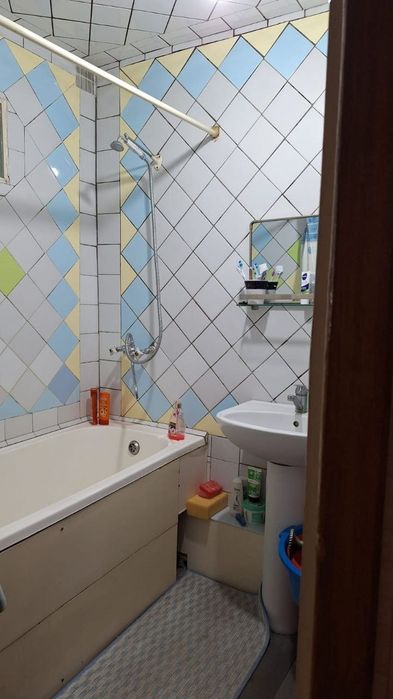 Ялангач эко базар 2/1/4 50м² зеркалка