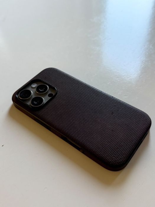 Продаю iPhone 16 pro 256Gb в идеальном состоянии