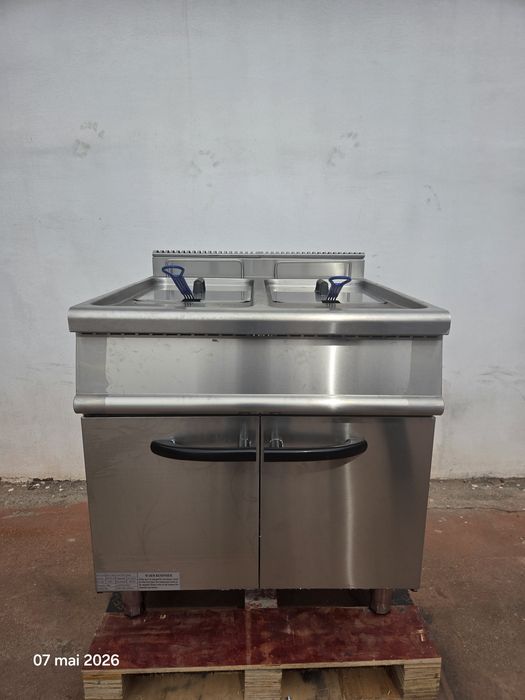 Friteuza profesionala dubla alimentare gaz cu dulap linia 900