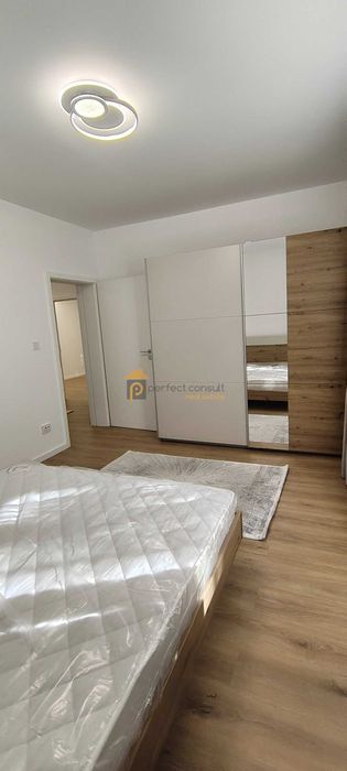 Дава се под наем Тристаен апартамент в Пловдив, Христо Смирненски - 100 кв.м за 1000 € - Снимка #7