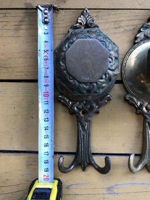 Старинна бронз месинг закачалка