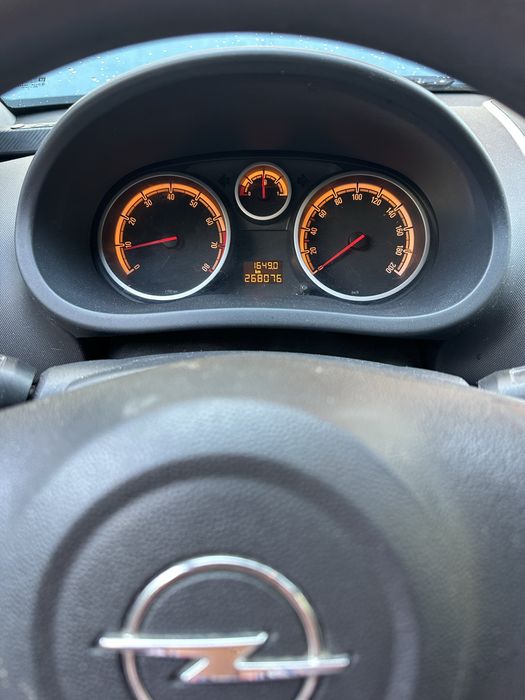Opel Corsa 1.2 Benzină GPL – 2008 | 1.100 €