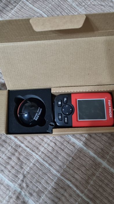 Продам прикормочный кораблик V30 с эхолотом