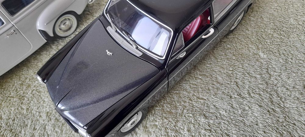 vand machete diferite 1/18 - producatori diferiti