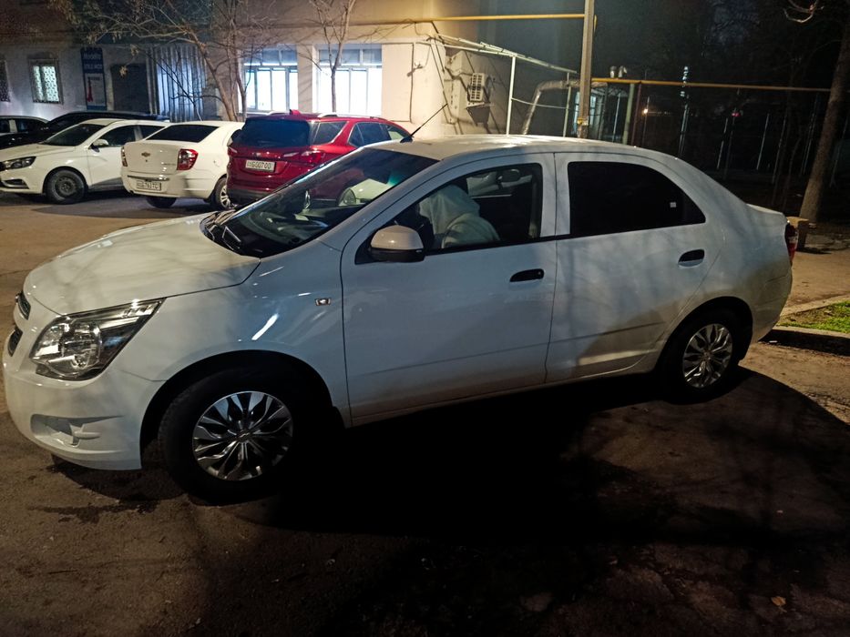 Шевролет Кобальт сотилади