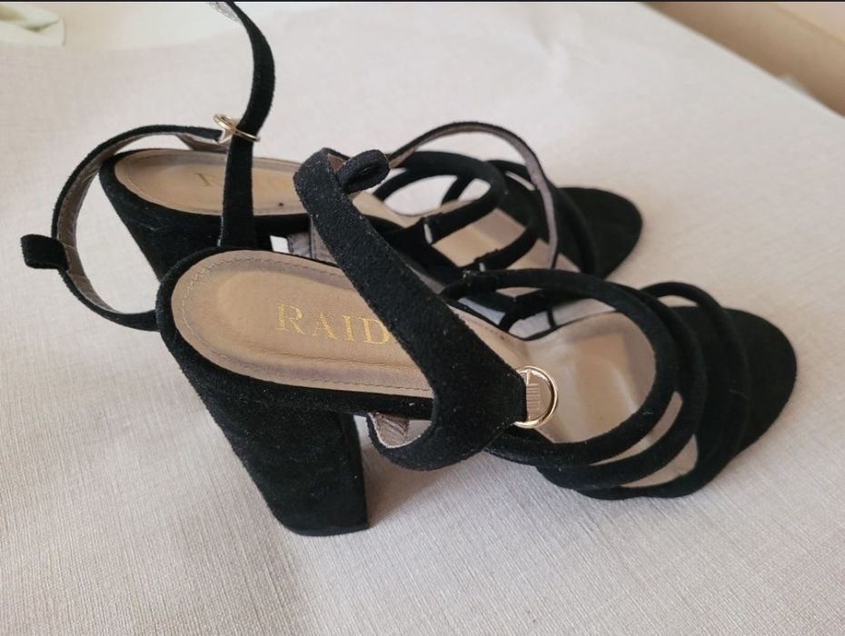 Продам обувь состояние отличное