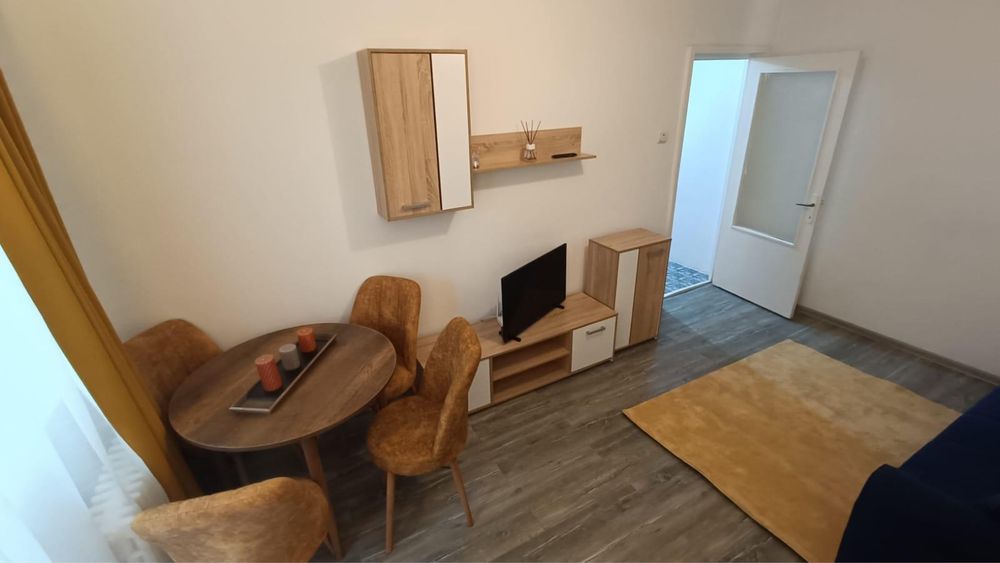 Inchiriere Apartament 2 camere, semidecomandat, etj 1/4, Salvare