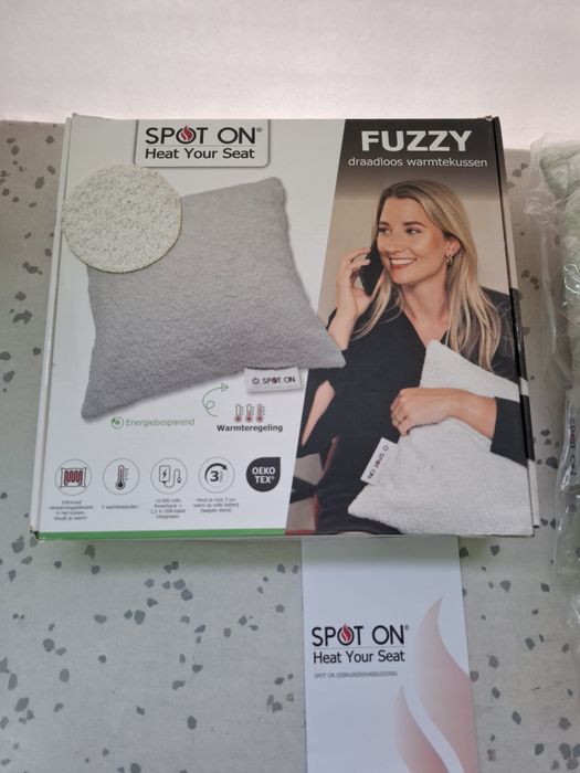 Spot On Fuzzy безжична нагревателна възглавница от мемори пяна  40x40
