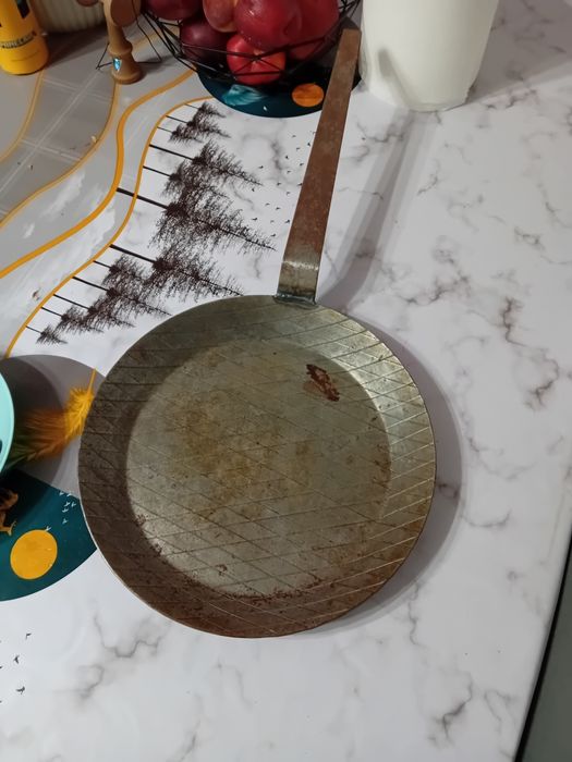 Tigaie fier forjat greutate 2 kg /32 cm