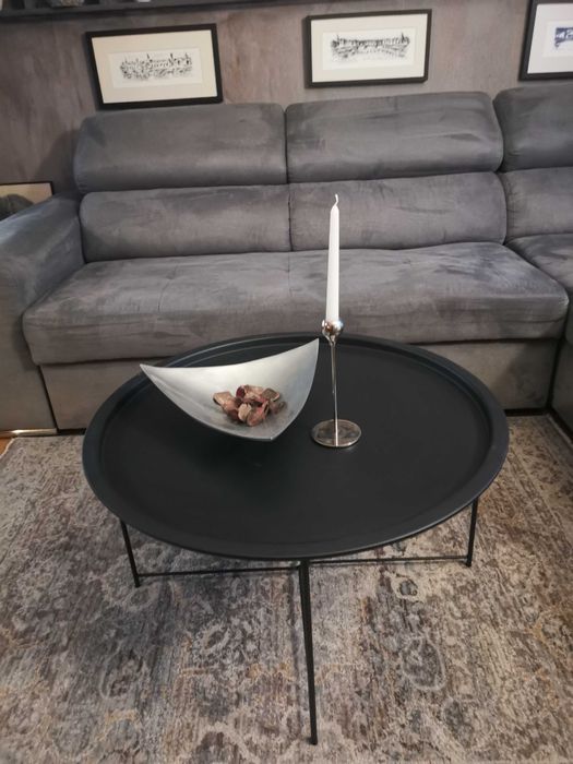 Холна или градинска масичка.