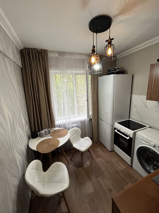 Продам полуторку бульвар гагарина 6в